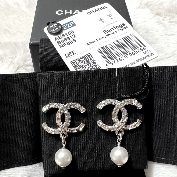 CHANEL Jewelry - New CHANEL CC crystal pearly Silver tone Crystal Pearl earrings 22P